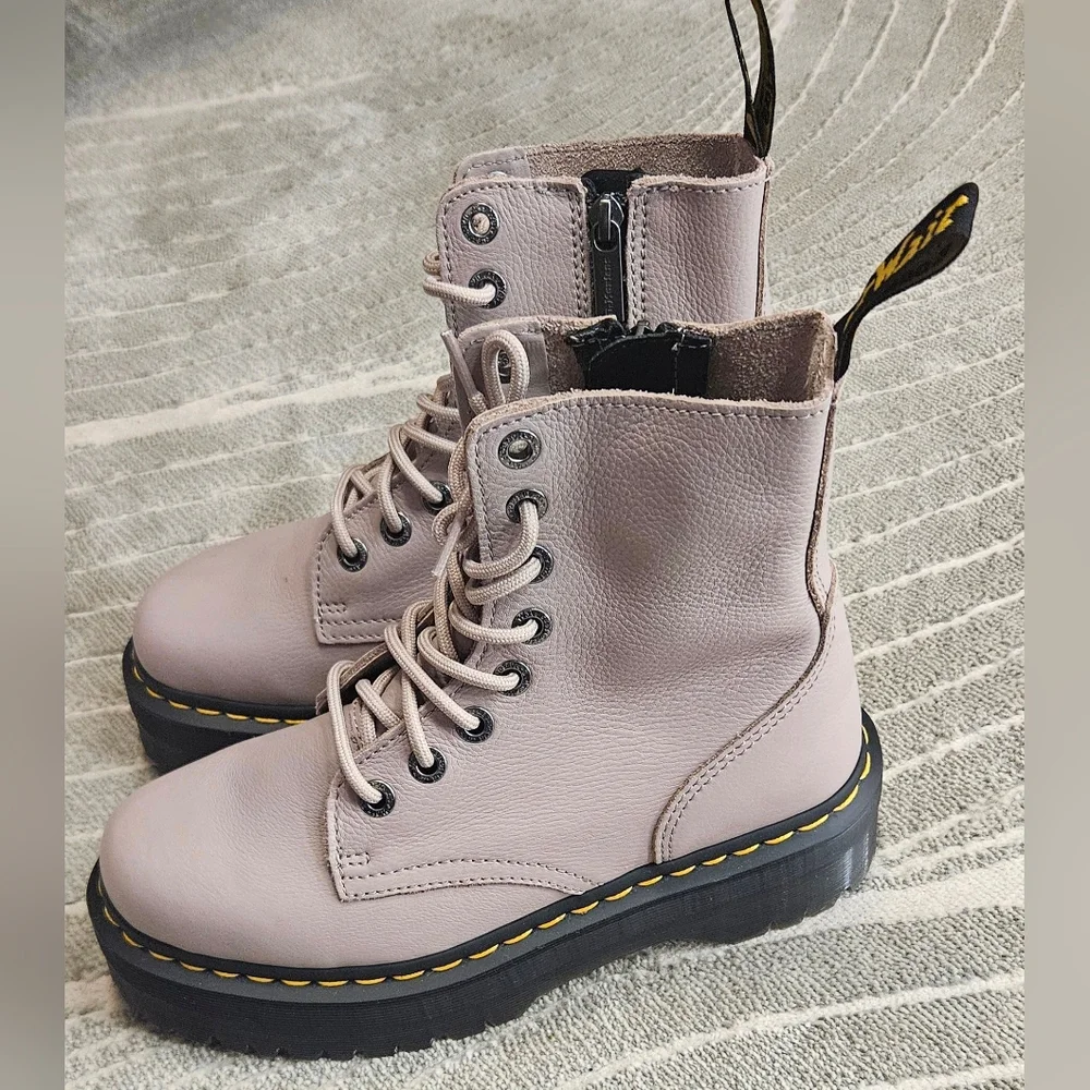 Dr. Martens Women's Light Pink Jadon III Boot Pisa Leather Platforms - Picture 3 of 8
